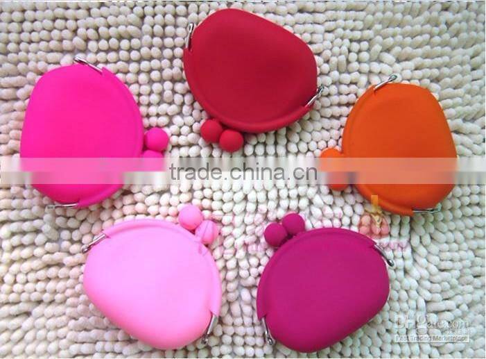 non- toxic metal frame silicone purse