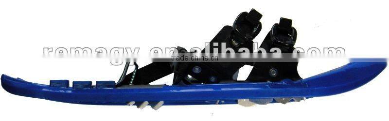 Plastic non-slip adult snowshoes blue