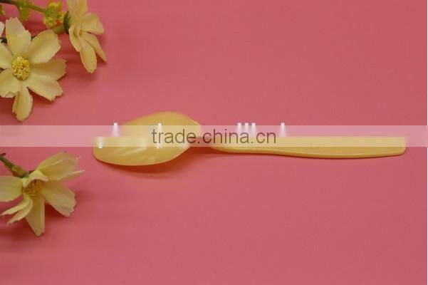 food grade yellow disposable plastic spoons,custom wholesale disposable plastic spoons supplier in CHINA,custom plastic spoons