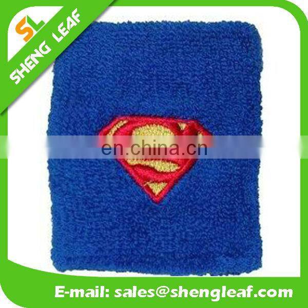 White zippered pocket wristband