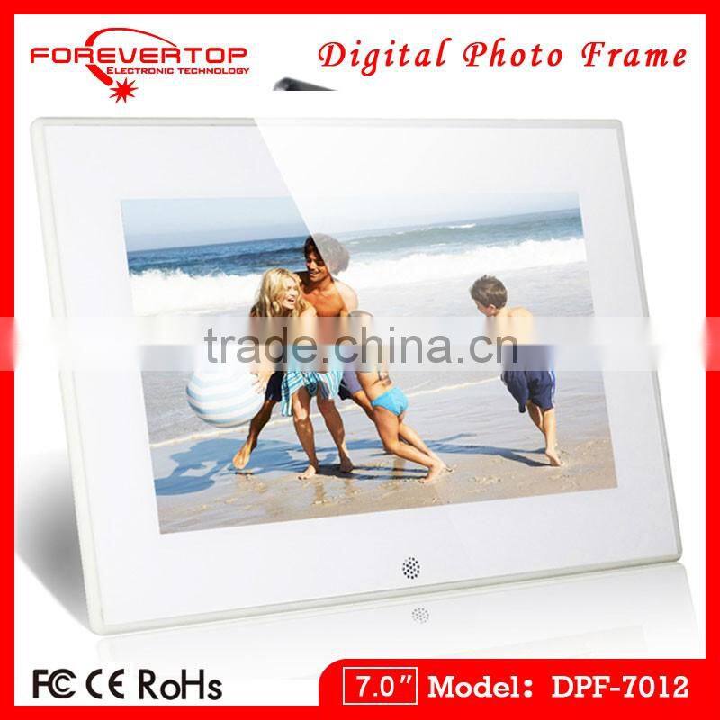 7-inch digital digital photo frame loop video with 800 x 480 Pixels Resolution and MP3 Player