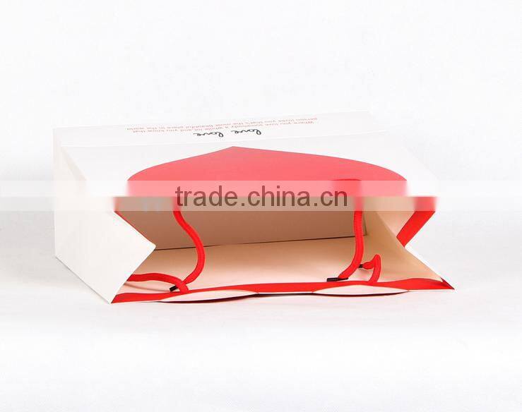 Creative love clothing bags wholesale Handbag White Paper Bag gift bag custom wedding bag
