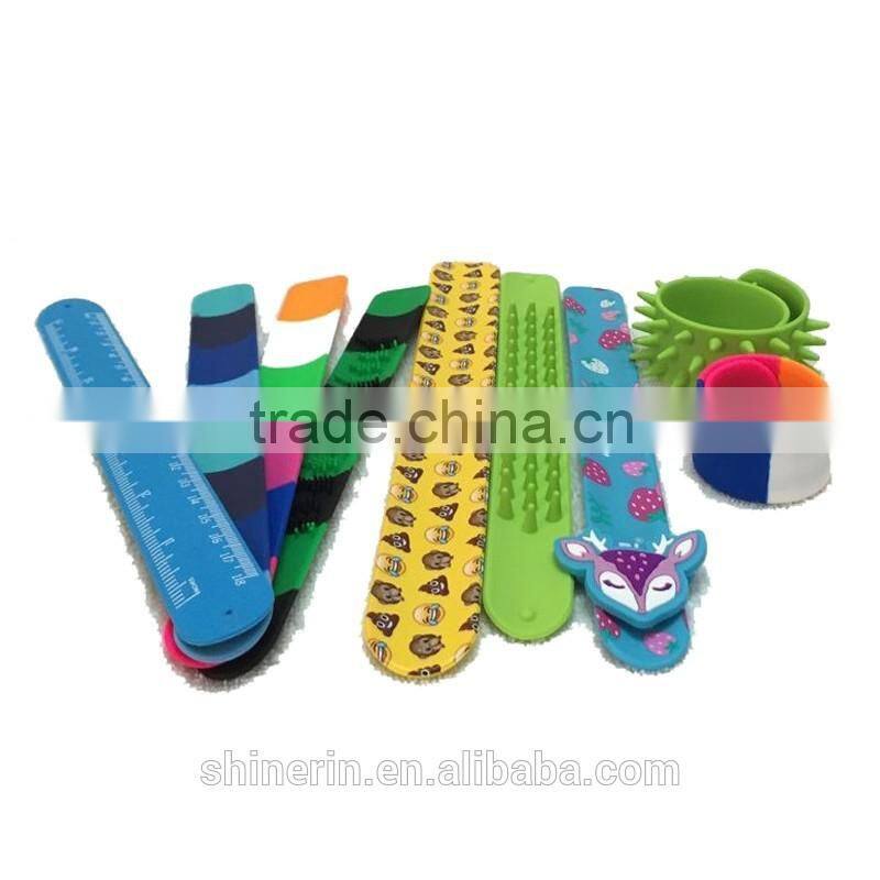 Alibaba wholesale spring steel silicone elastic slap band ruler