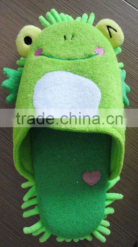 Indoor cleaning slipper