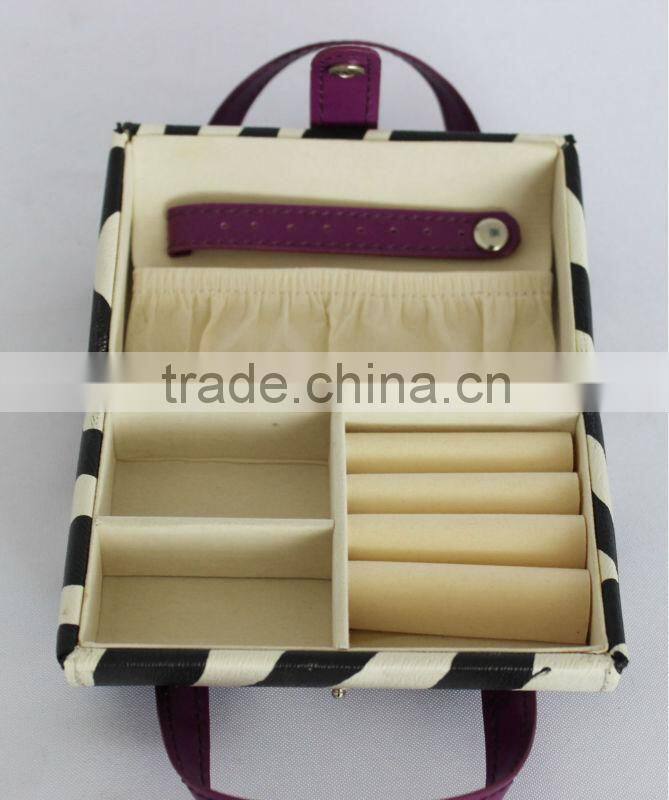 Hanging Lines Leather Cover Makeup Bag For Ladies