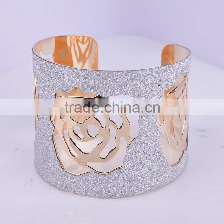 Free sample Factory wholoesale 2016 gold palm cuff bangle