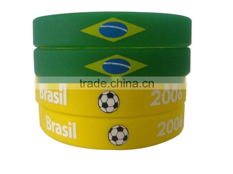 debossed logo silicone bracelet