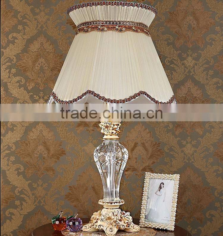 White ceramic carving stand K9 clear crystal table lamp with lampshade