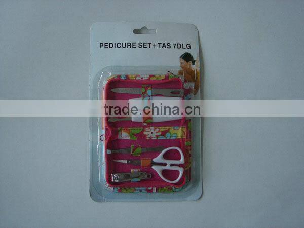 7 Set manicure and pedicure equipment