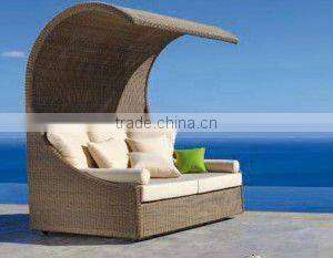Sea side outdoor sun bed furniture rattan daybed with canopy