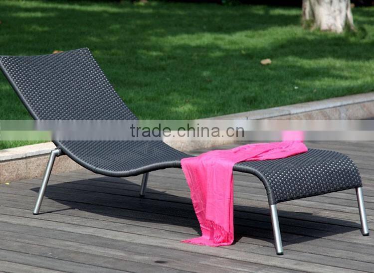 Upscale Casual Stainless Steel S Shaped Outdoor Classic Italian Chaise Lounge