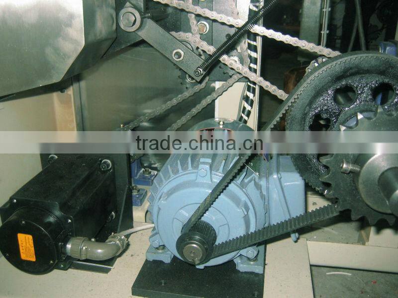Full-automatic pillow packaging machine