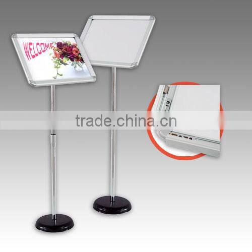 Free standing speech board A4