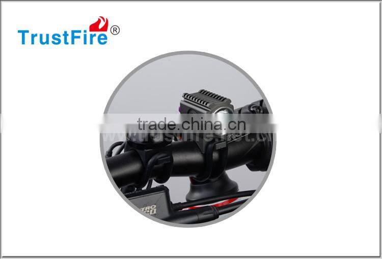 Handlebar bicycle light TrustFire original factory D001 600LM mini bike light, Bike cycle accessories powered by battery pack
