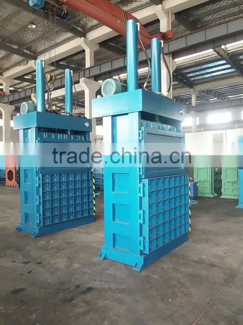 Hydraulic pressure baler