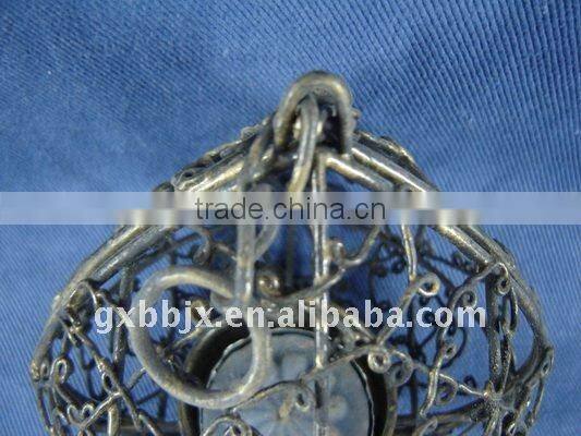 Gold wire peach shaped decorative candlestick craft