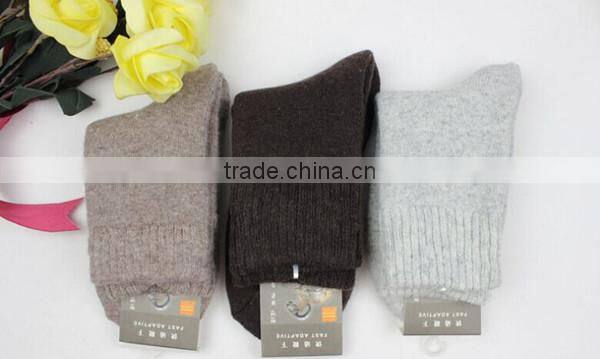40 pcs/lot hot sale solid cotton and polyester mixed China made solid comfortable men thick socks