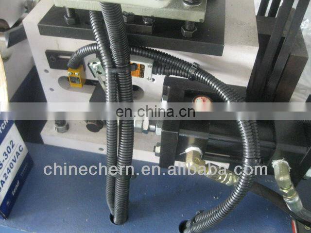 Metal pipe and rod chamfering machine
