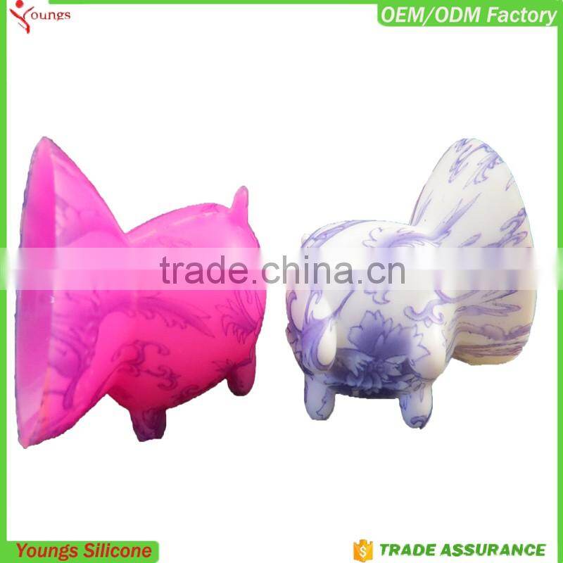 Promotion cute piggy shape stronger sucker silicone phone holder/stand