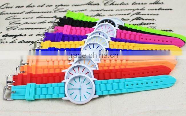 2013 lovely item popular design silicone watches men