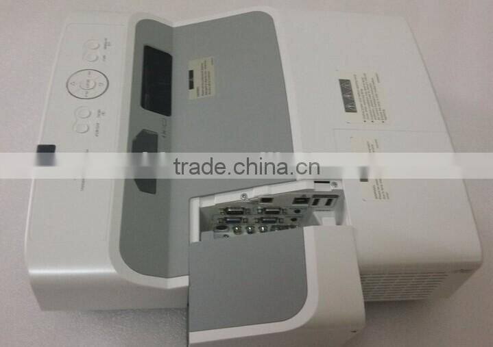 New arrival !!4000Lumens 3LCD 1280*800 High Definition mobile phone lcd projector