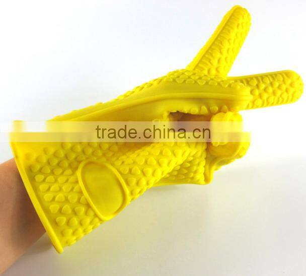 2016 Selling Hotest Heat Insulating Fda Silicone Oven Gloves