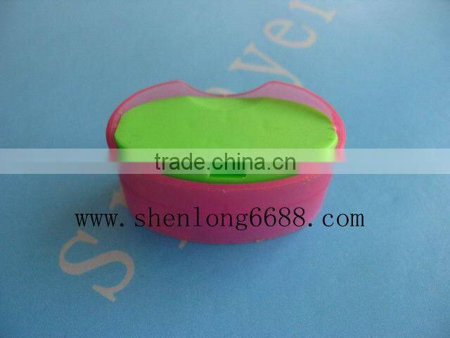 Dis top cap mold for shampoo bottle