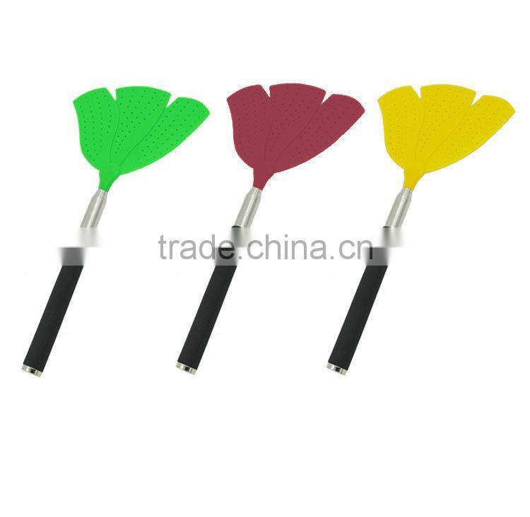 Extendable fly swatter