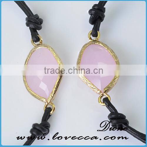 Purple decorative clear facted teardrop glass stone pendant with gold plated frame