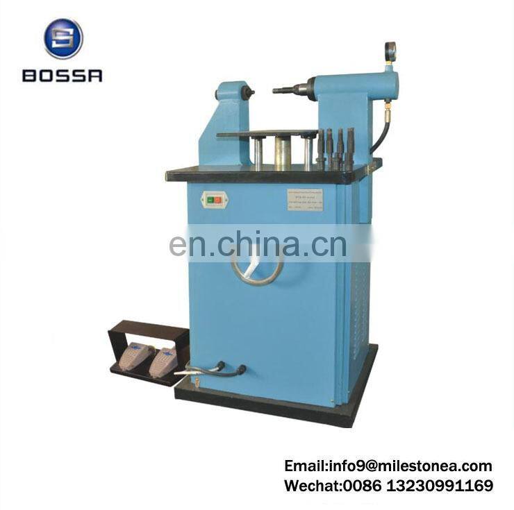 Hydraulic brake lining rivet machine for solid rivet
