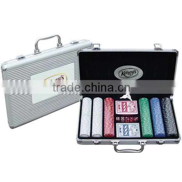 professional poker chip set in casino,play chip set with black aluminum case - 2014
