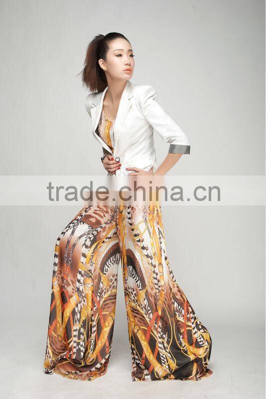 Black slim suit for women