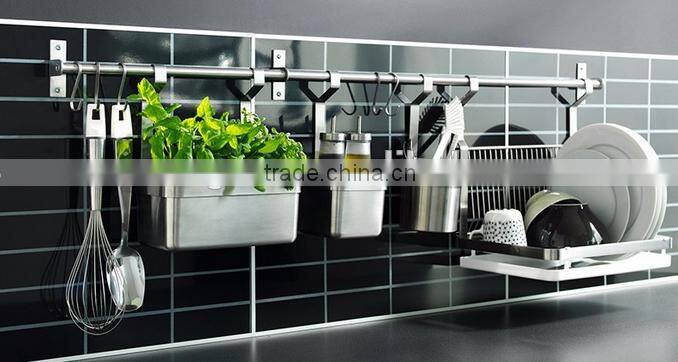 China Manufacturer Kitchen stainless steel hanging cup rack