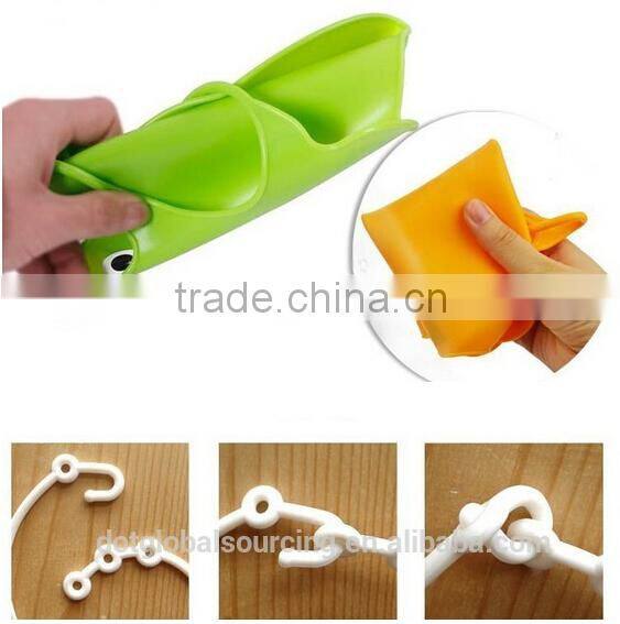 High Quality Recycle Soft Silicone Cartoon Large Infant Baby Bib