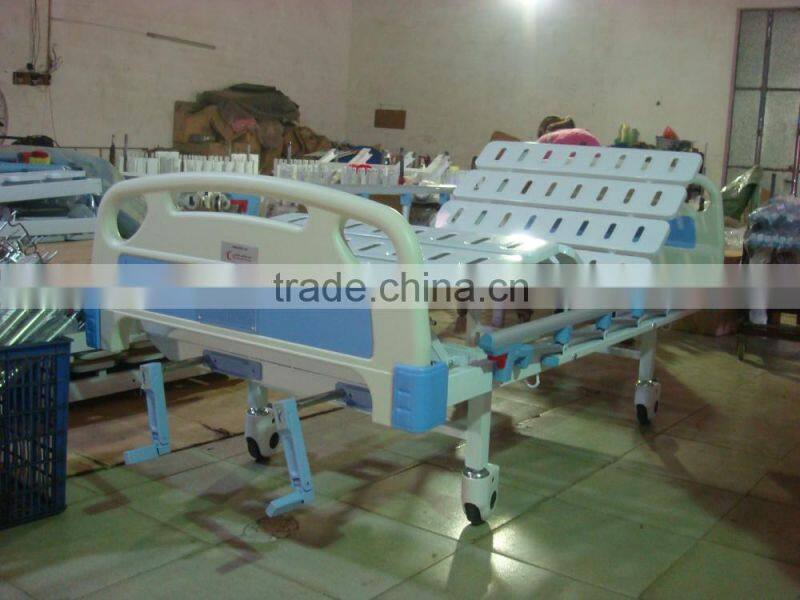 Common Two cranks Manual home hospital bed dimensions,massage bed