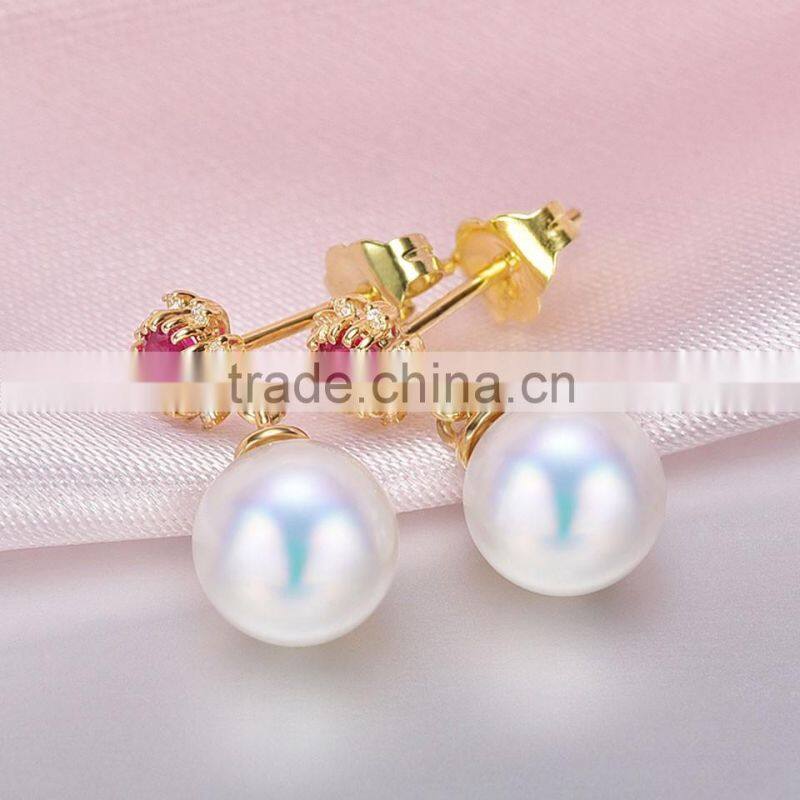 Japanese 7.5--8mm white akoya saltwater pearl stud earrings for women