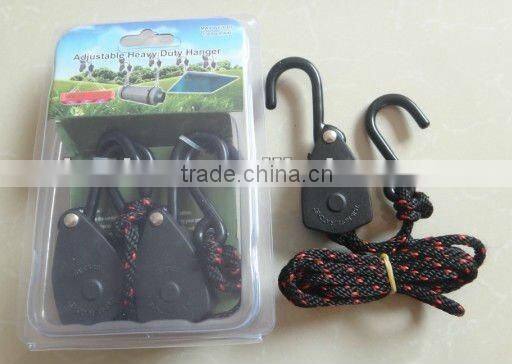 Adjustable light hanger built-in Zinc alloy pulley