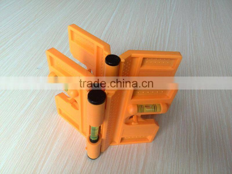MINI plastic post level