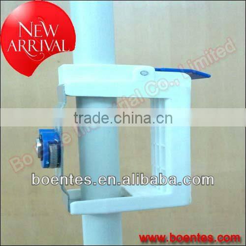 Matte White Floor Stand Tripod Manual Projection Screen with 70~120 Inch Size