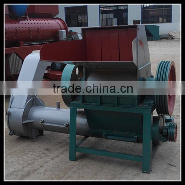 Plastic bottle crusher with high efficiency