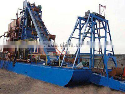 dragage des mines d'or / dredging gold mining