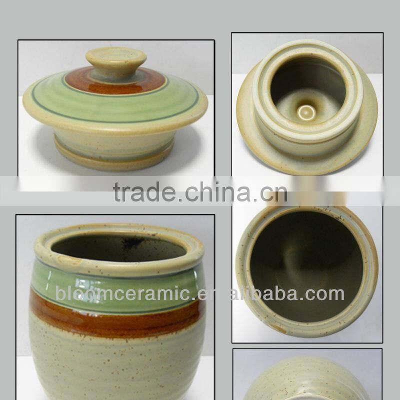Ceramic storage container