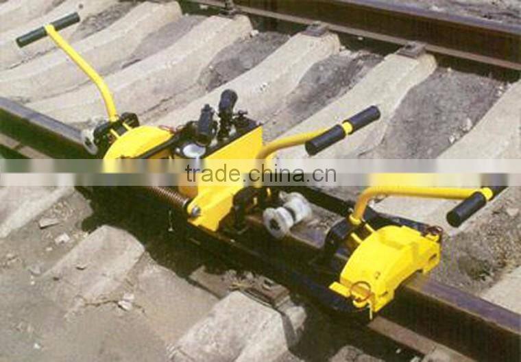400KN interstices adjuster for rails