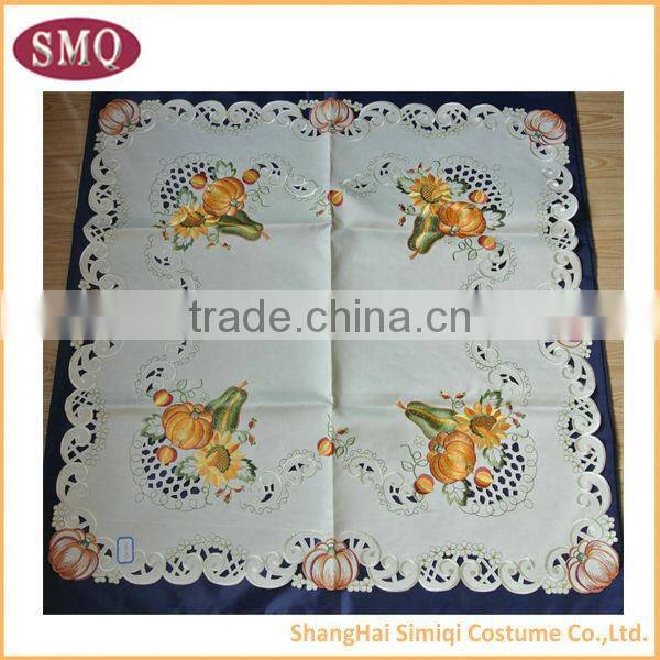 beautiful design embroidery tablecloth set