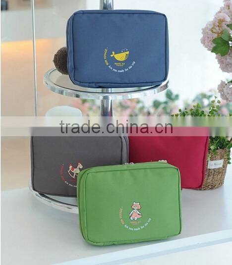 Cosmetic Makeup Bag/Travel Toiletry Bags Insulated Cosmetic Bag for Men or Women/Organizer bag