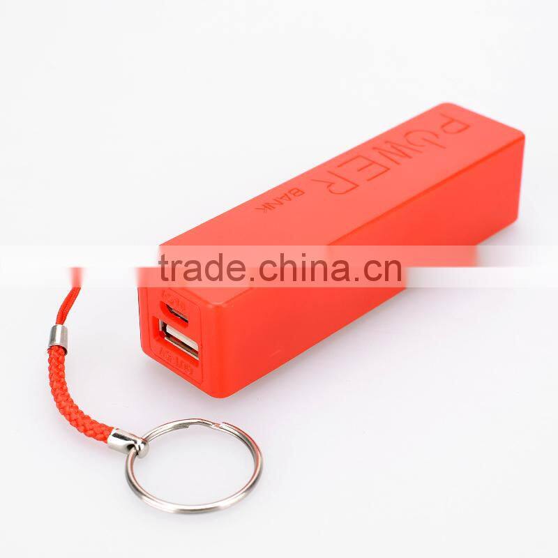 2015 Wholesale cell phone charger 18650 battery fashion power bank with cable