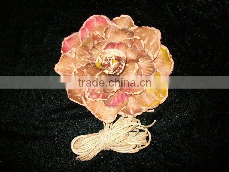 big rose rognone brooches