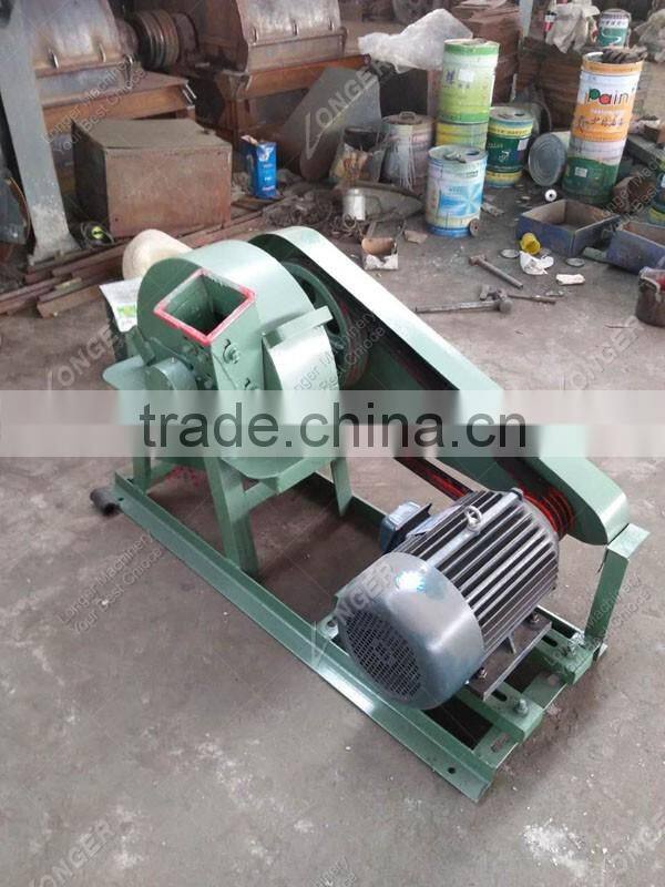 Hot Sale Factory Price Wood Shaving Machine/Sawdust Making Machine
