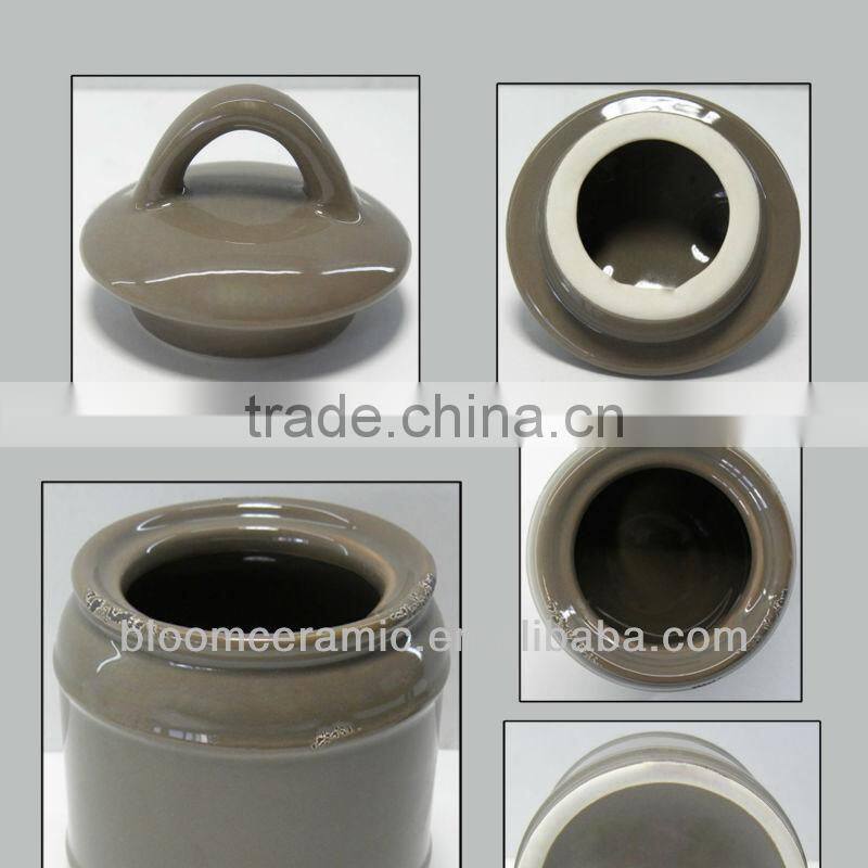 Ceramic sealed salt jar