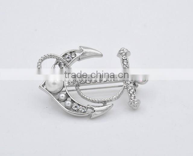 Vintage Style Girls Fleur-De-Lis Emerald Crown Brooch Pin With Crystals